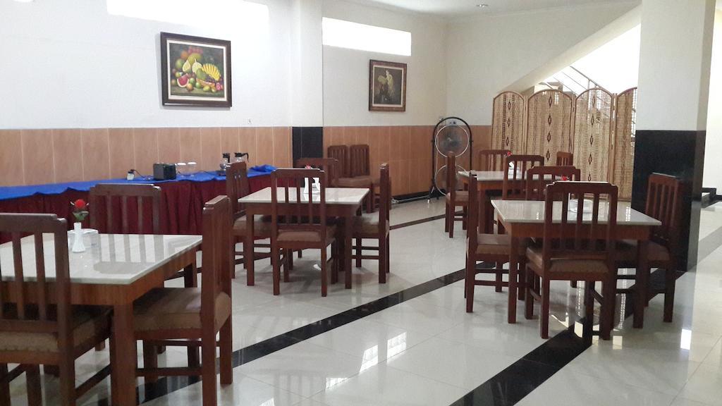 Kailani Inn Medan Exterior foto